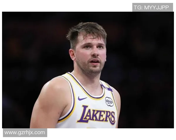 卢卡东契奇如何在NBA赛场上展现天赋与领导力的完美结合